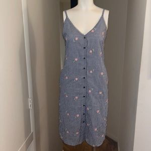 embroidered rose and gingham (w/pockets! ) dress